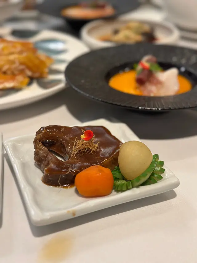 燒汁慢煮原條牛肋骨