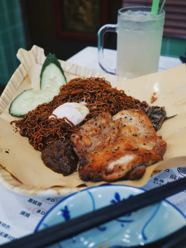 高佬麵配雞扒