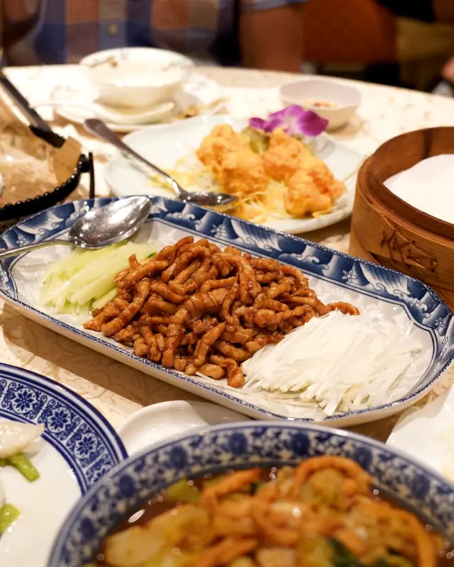 醬爆肉絲跟薄餅