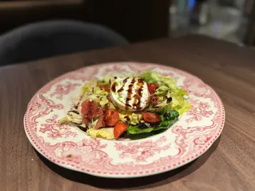 布拉塔芝士沙律