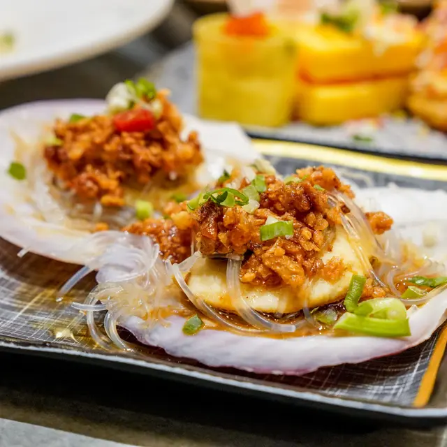 金蒜蓉粉絲蒸扇貝