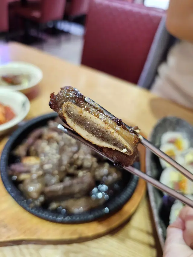 鐵板烤醬醃牛肋骨