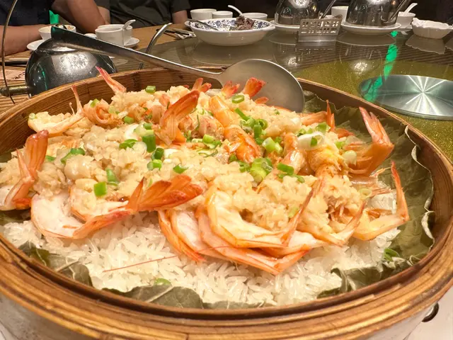 籠仔糯米蒸蝦飯