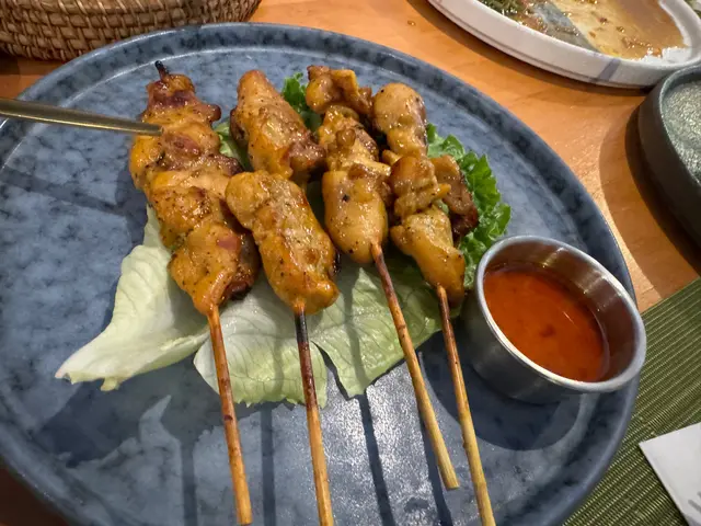 雞肉串燒，有水準