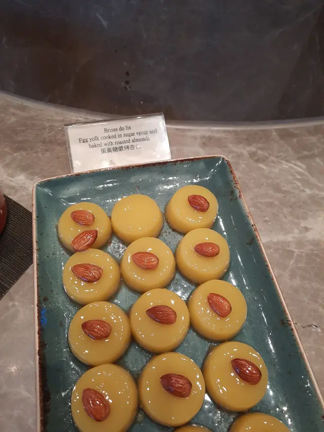 蛋黃糖漿烤杏仁