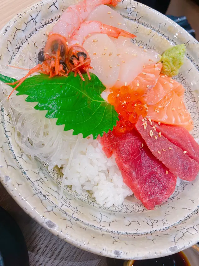 豪華海鮮丼茶漬飯