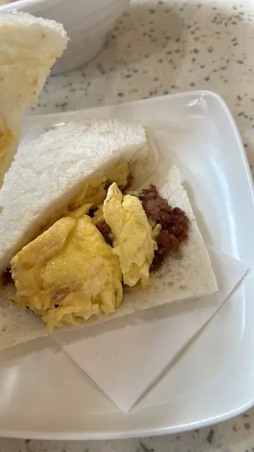 牛肉鸡蛋三文治