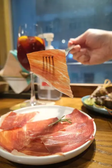 黑毛猪火腿 24 个月
