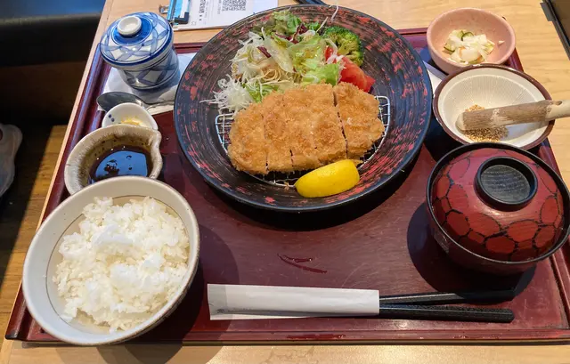 吉列熟成豬扒定食