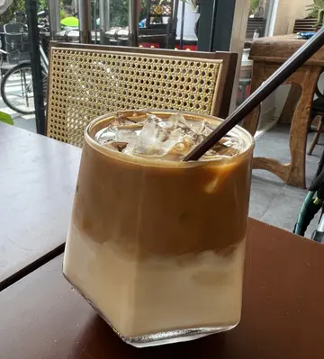 鲜奶咖啡