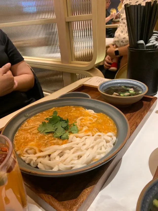 宜蘭蟹肉蟹黃拌麵
