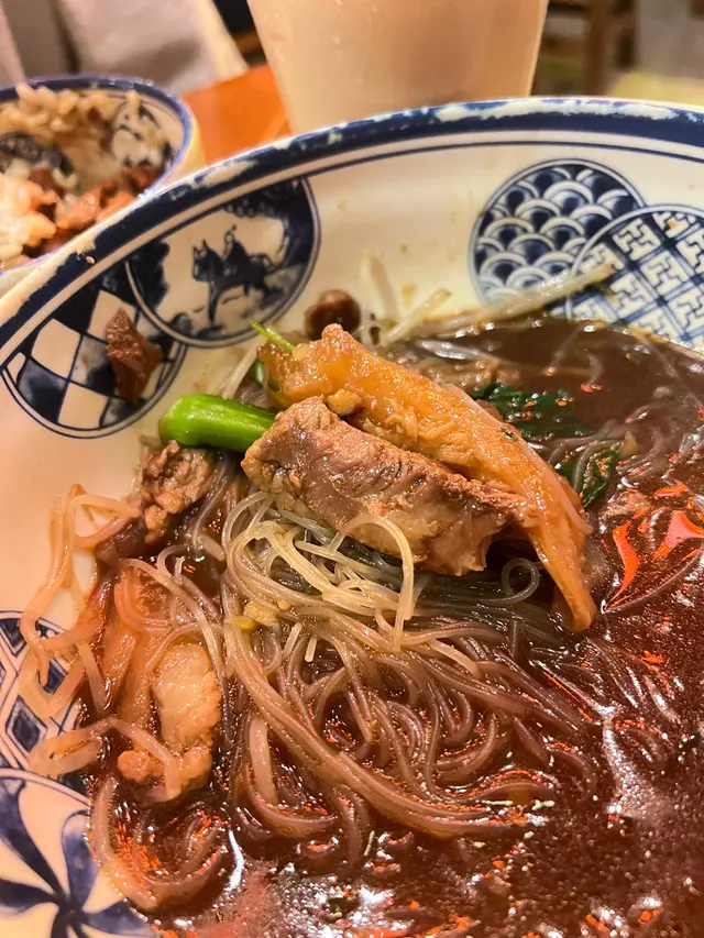 紅燒牛腩米粉