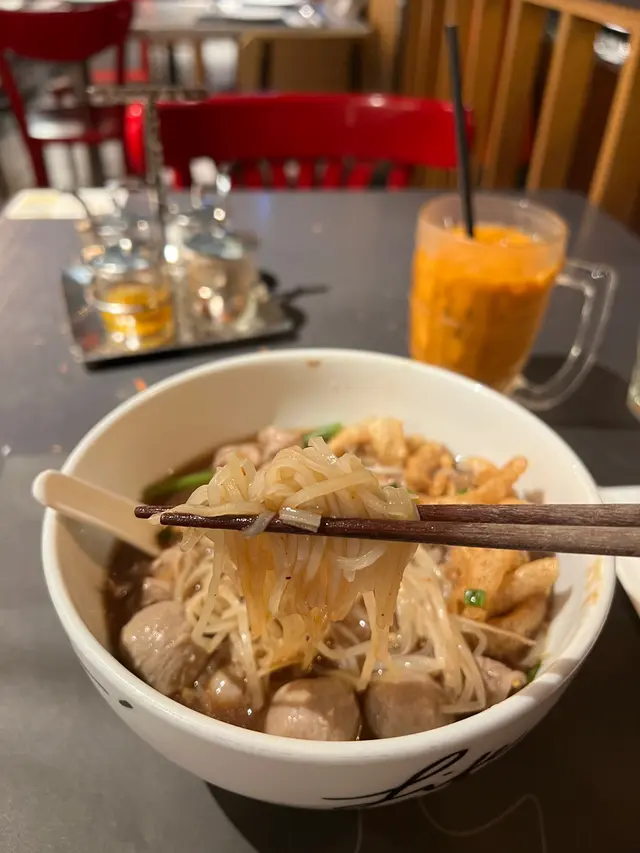 曼谷牛肉船麵