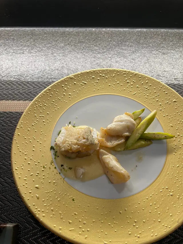 有魚麟嘅魚塊，個魚麟煎到好脆，好好食