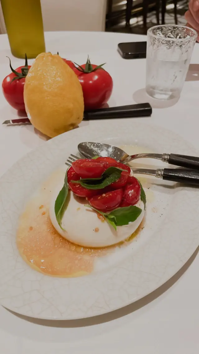 BURRATA ET TOMATES