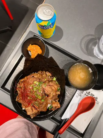 牛角次男坊丼(草飼牛腹腩)