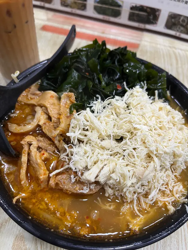 皇牌米線