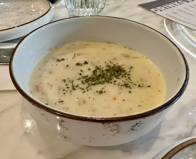 湯唔夠熱，同埋偏鹹