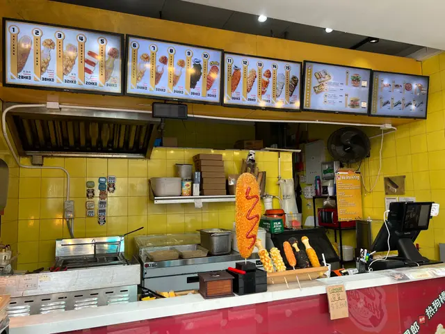 阿里郎熱狗棒🌭️相信大家沒聽過 也一定見過
（滿滿概視感的邪惡美食 哈哈哈😆
他們最近還新增了新餐牌（便當🍱、拌飯