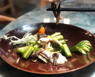 鹿茸菇炒慢煮鮑魚