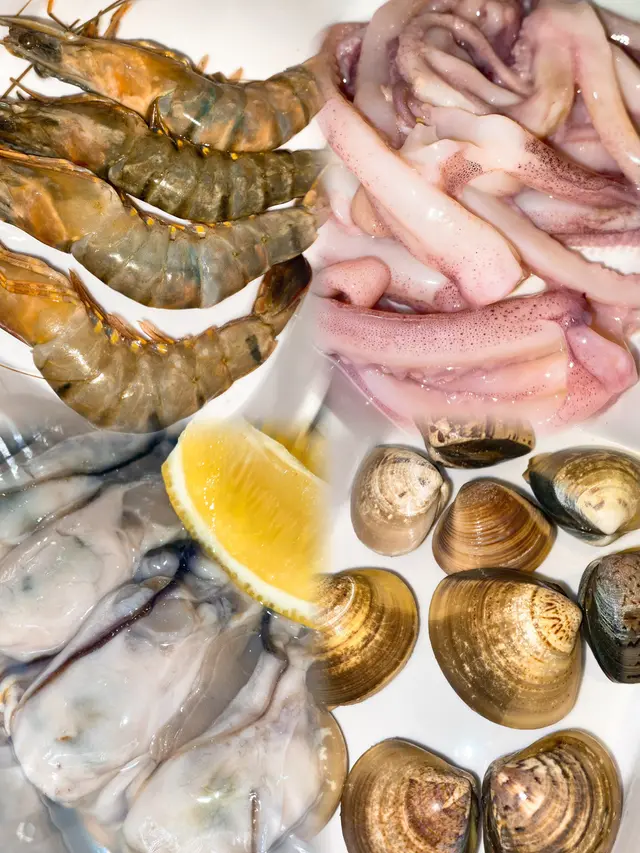 虎蝦、魷魚、廣島蠔、蜆