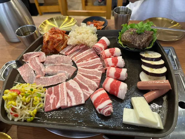 SET  C  豬+牛燒肉