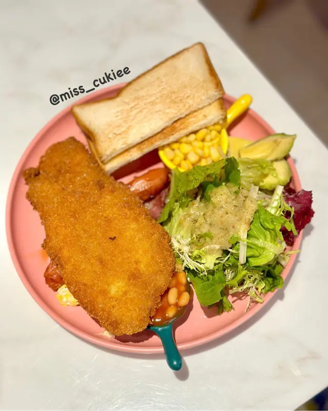 全日早餐配炸魚柳多士