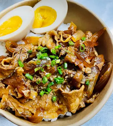 日式牛肉丼饭