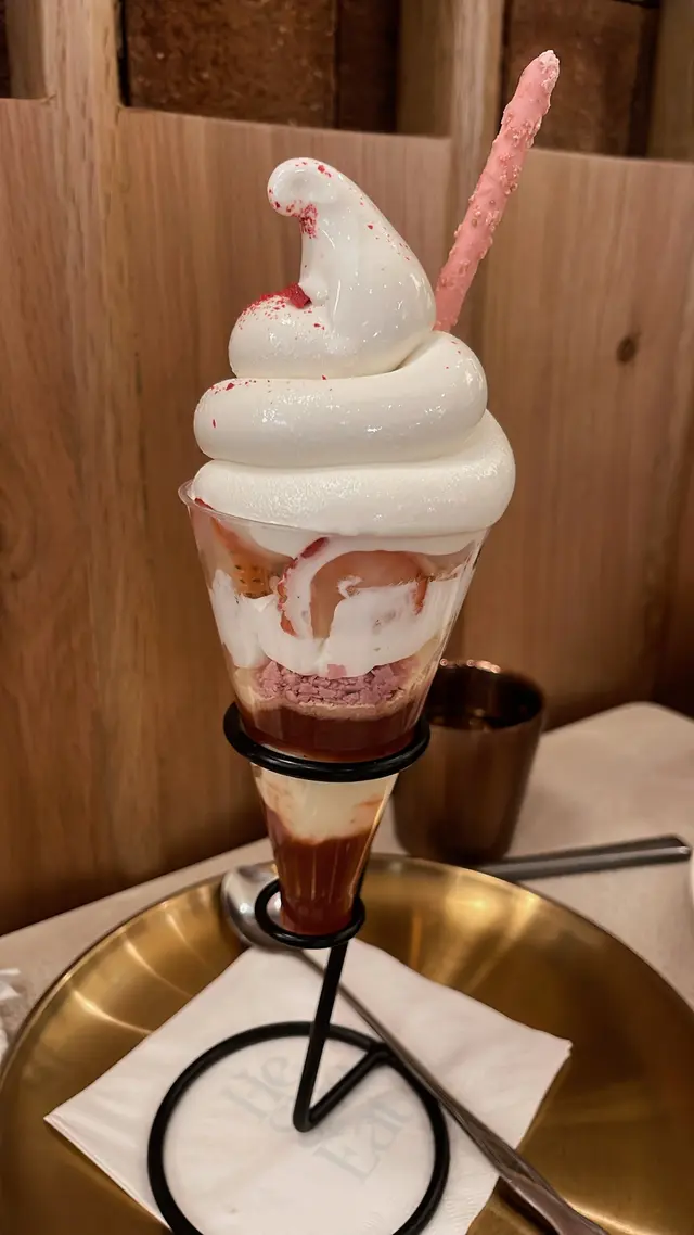 特濃5.0牛乳軟雪糕芭菲