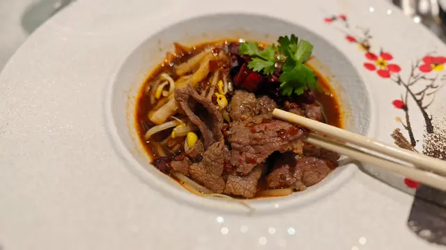 紅油水煮牛肉片