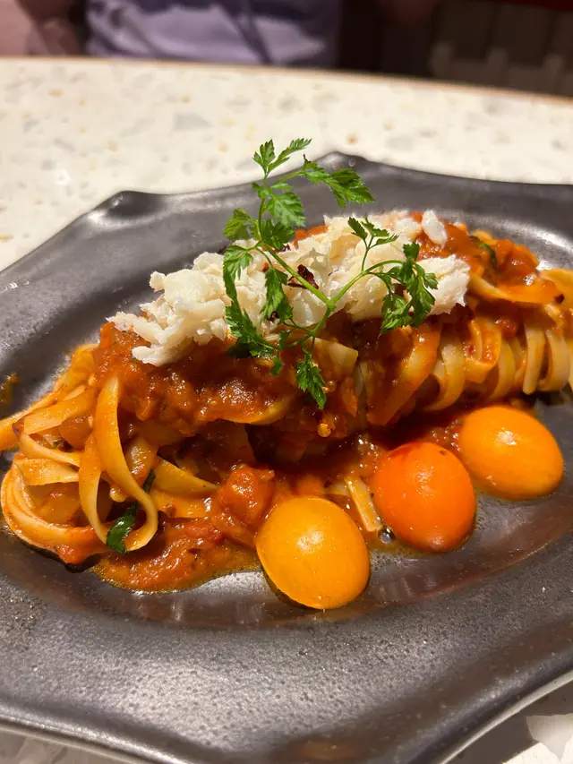 辣蕃茄蟹肉扁意粉