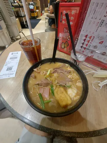 下午茶细過橋米線