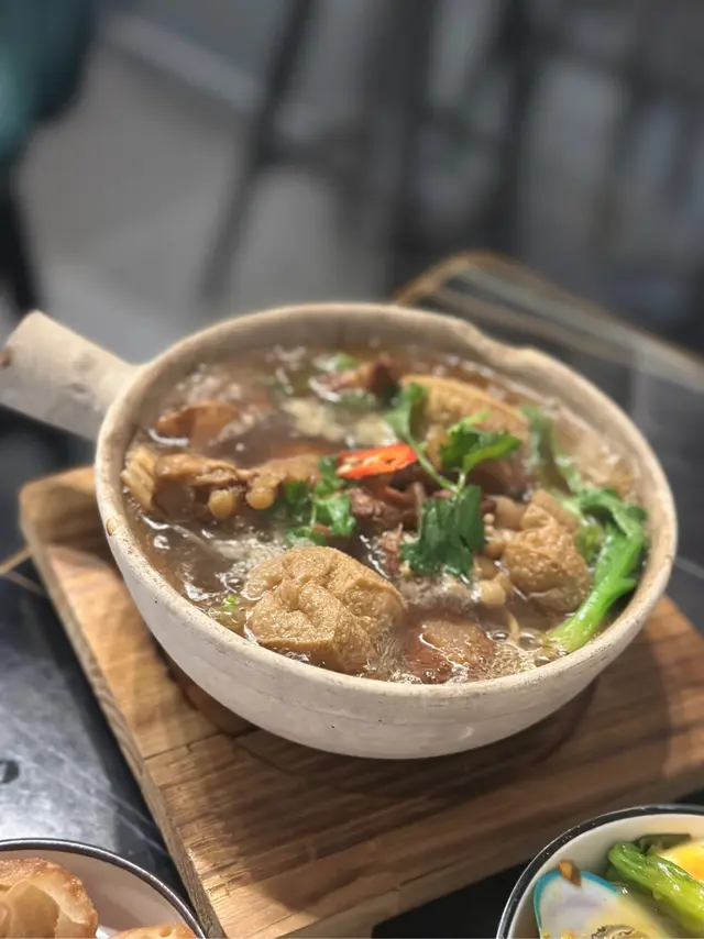 火熱砂煲肉骨茶