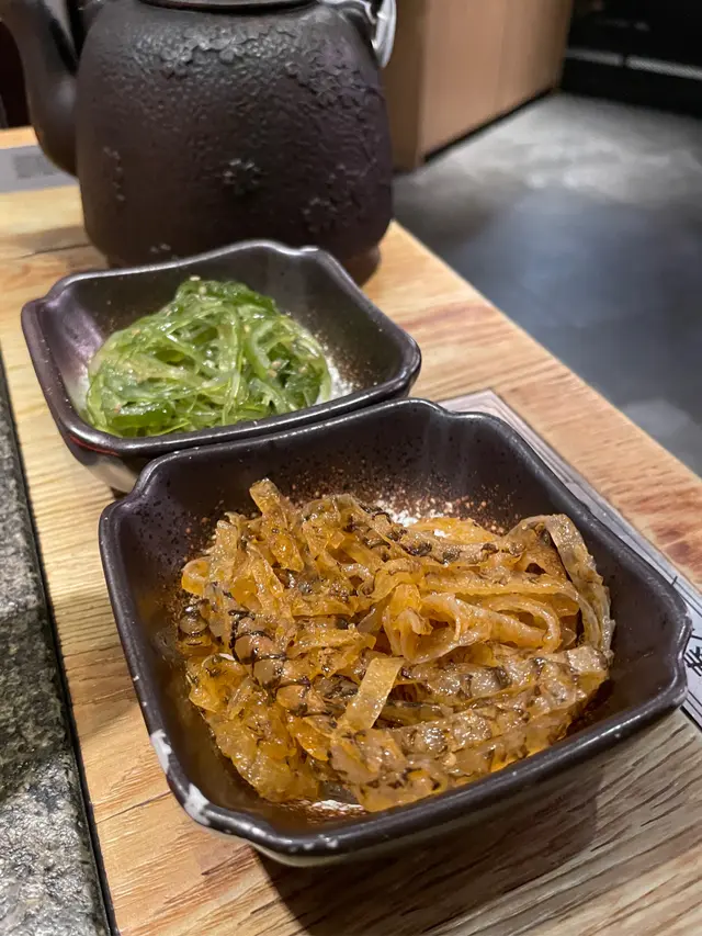 涼拌魚皮｜中華沙律