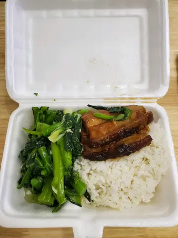 梅菜扣肉菜心飯