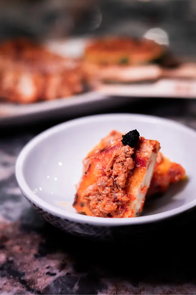 黑松露蟹黃鮮炸魚餅