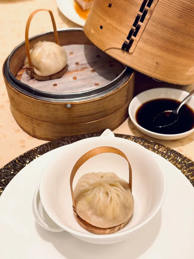 蟹粉小籠包