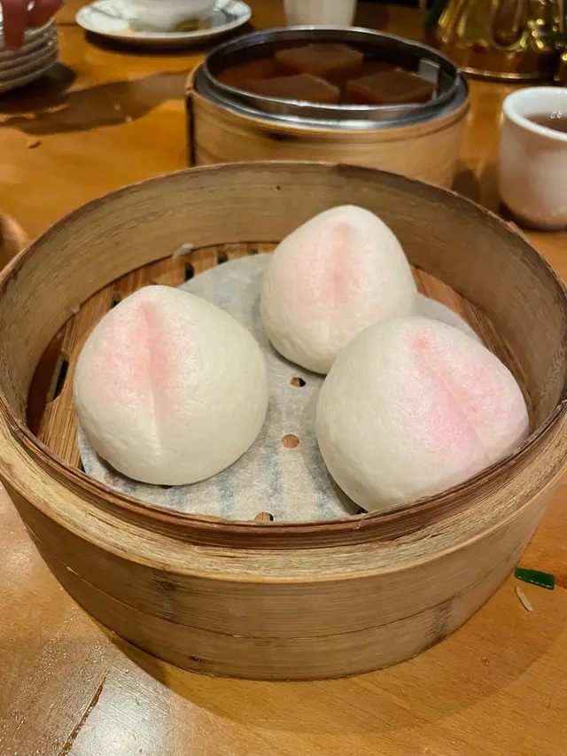 蓮蓉壽桃包
