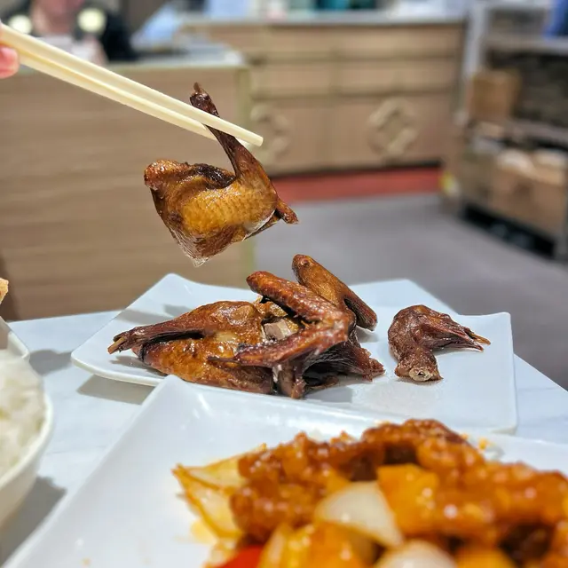 紅燒元朗脆皮乳鴿