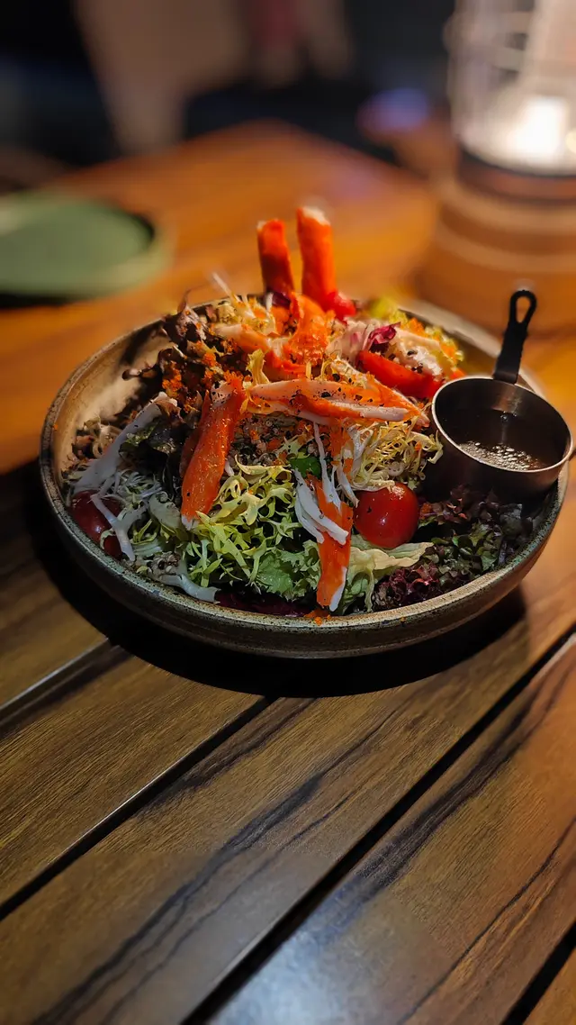 藜麥蟹籽蟹棒雜菜沙律