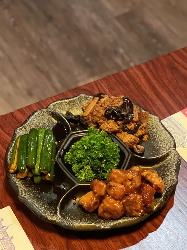 三小拼(青瓜，烤夫，小排骨)