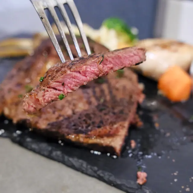 燒紐西蘭特級肉眼扒