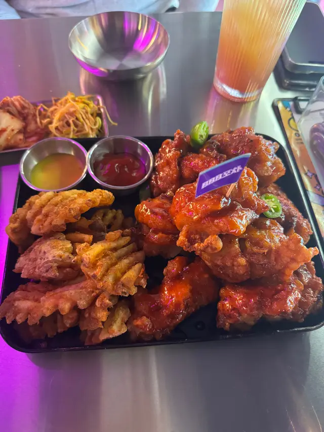 LAVA 無骨炸雞 配 脆脆薯格