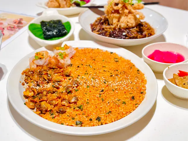 嘅味道就好似蜆一樣,但係會變得濃縮少少,如果拌飯就好似泡菜味嘅飯一樣比較乾身啲