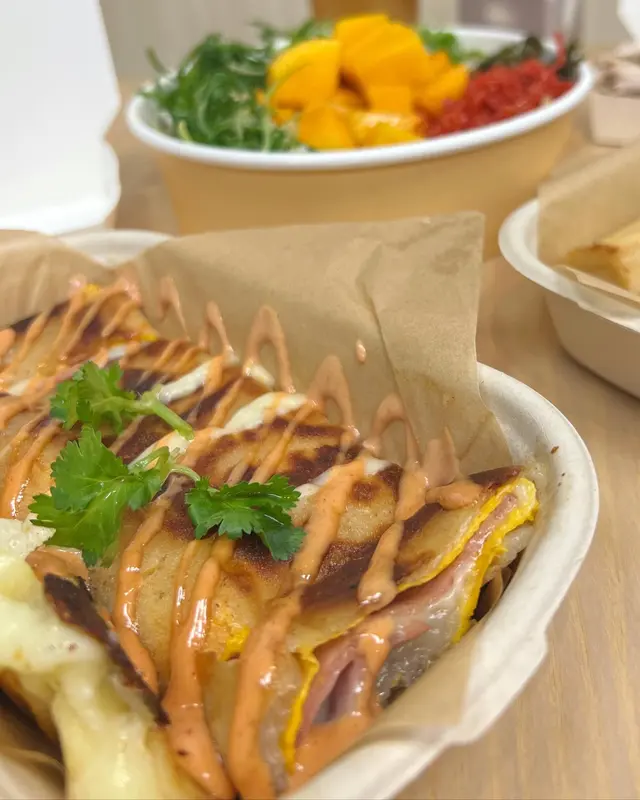 拉絲芝士火腿蛋餅