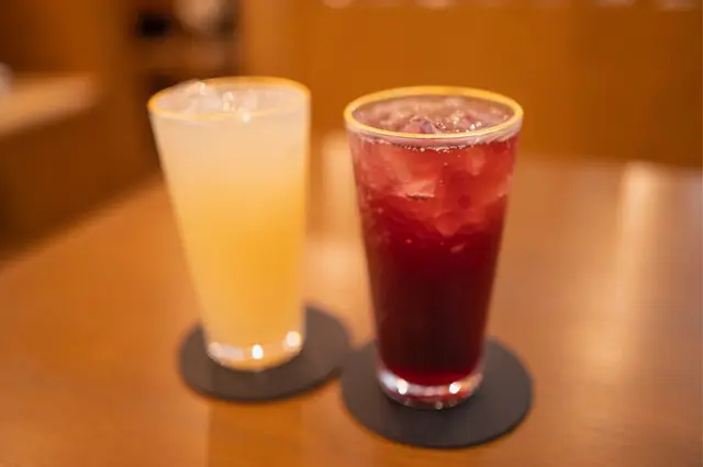 青森蘋果汁、巨峰提子梳打