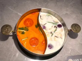 秘製冬陰功椰奶雙拼鍋