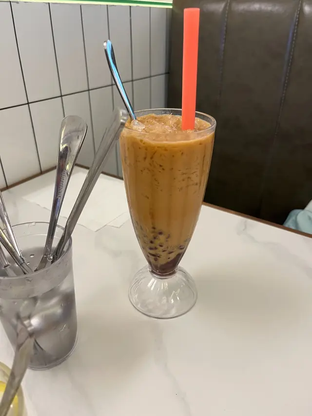 紅豆偏甜，奶茶有茶味