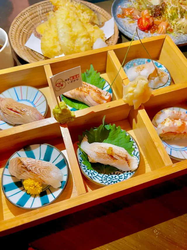 精選火炙壽司拼盤