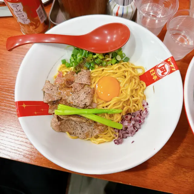 日式牛肉拌麵